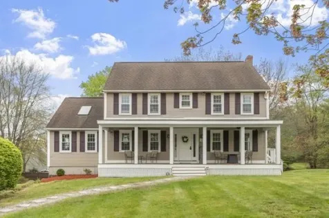 32 Amberwood Drive Atkinson NH 03811
