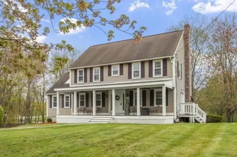 32 Amberwood Drive Atkinson NH 03811