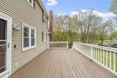 32 Amberwood Drive Atkinson NH 03811