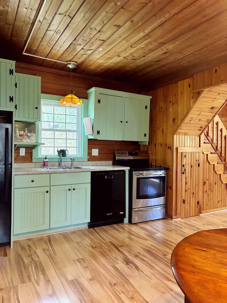 68 Fernald Avenue York ME 03909