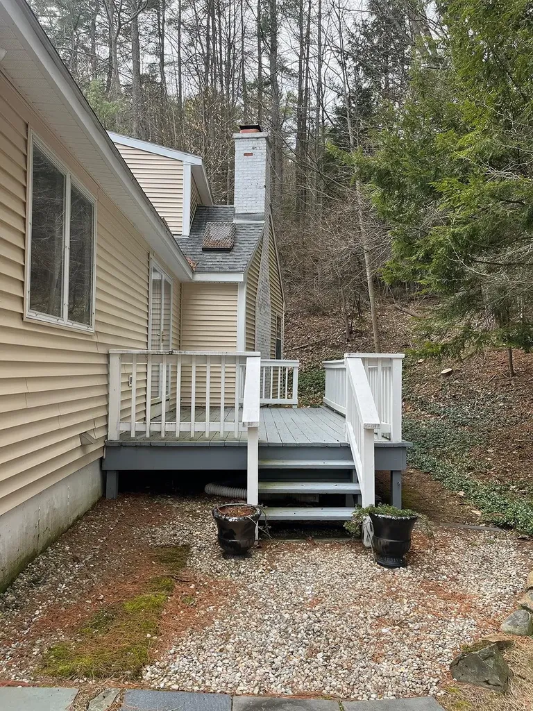 6 Oak Ridge Road Lebanon NH 03784
