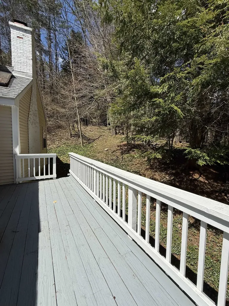 6 Oak Ridge Road Lebanon NH 03784