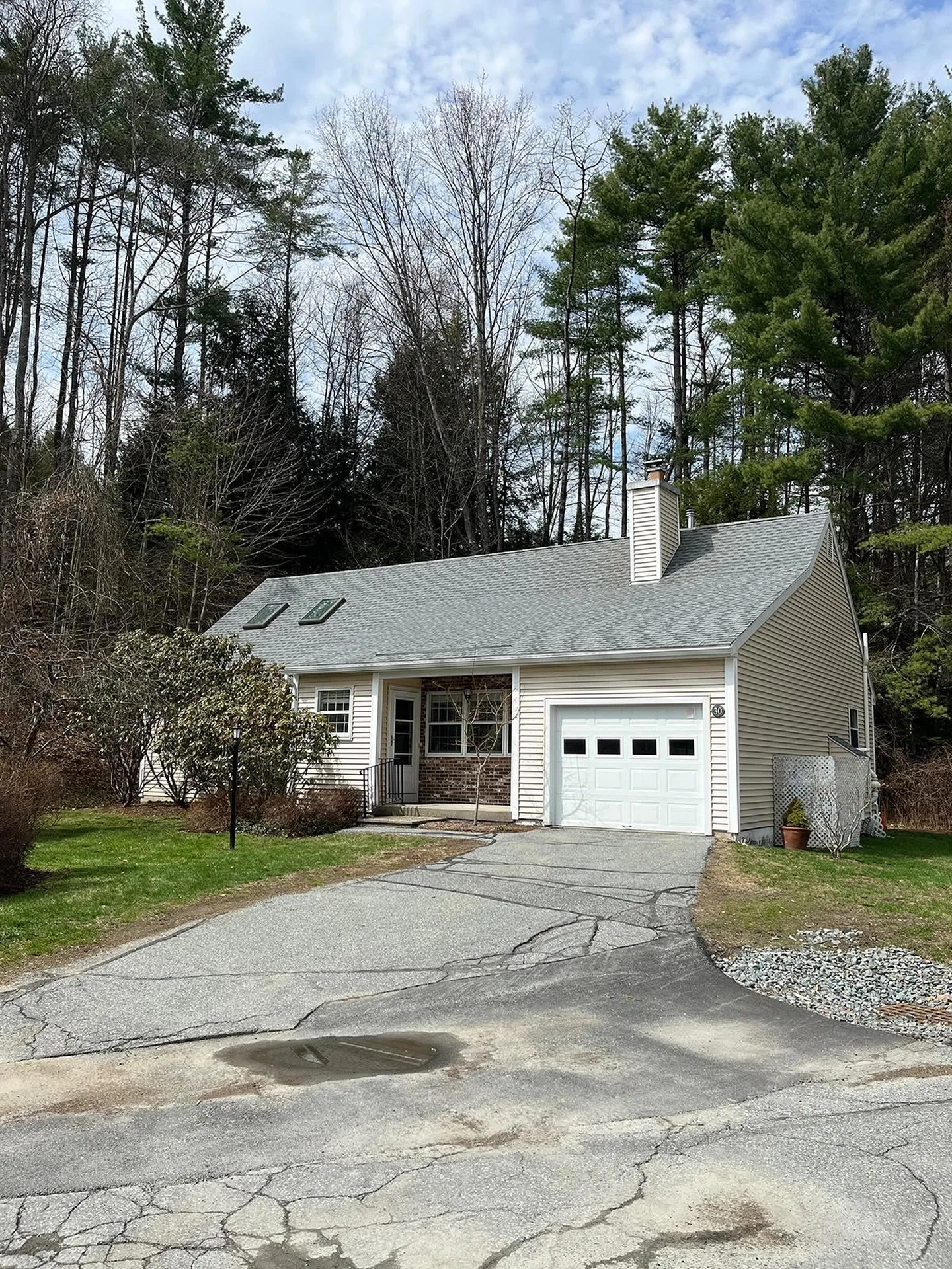 6 Oak Ridge Road Lebanon NH 03784
