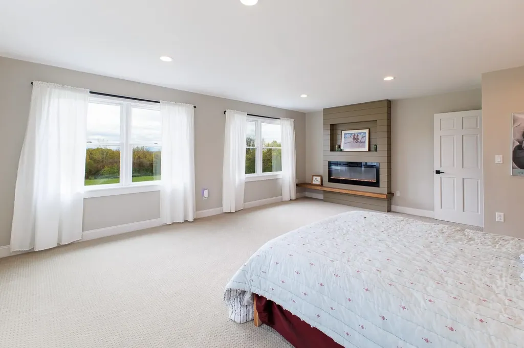 25 Ministry Lane South Hero VT 05458