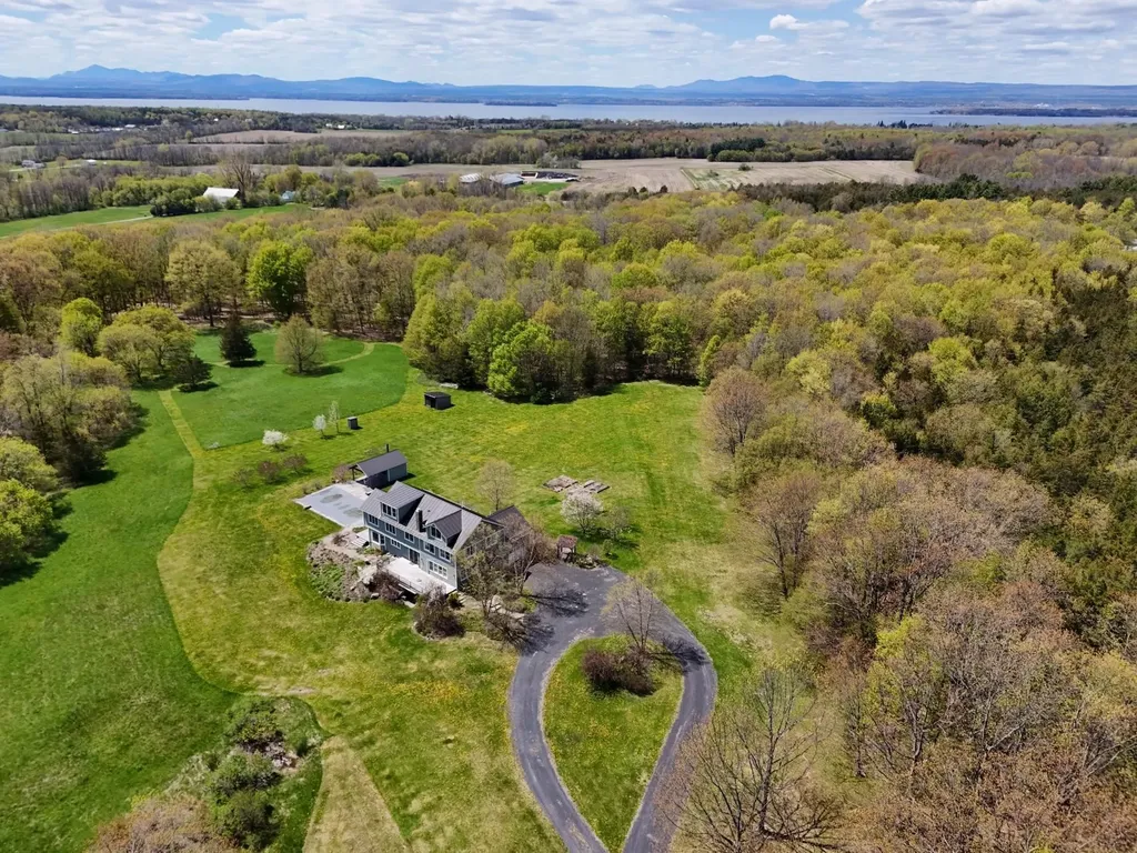 25 Ministry Lane South Hero VT 05458