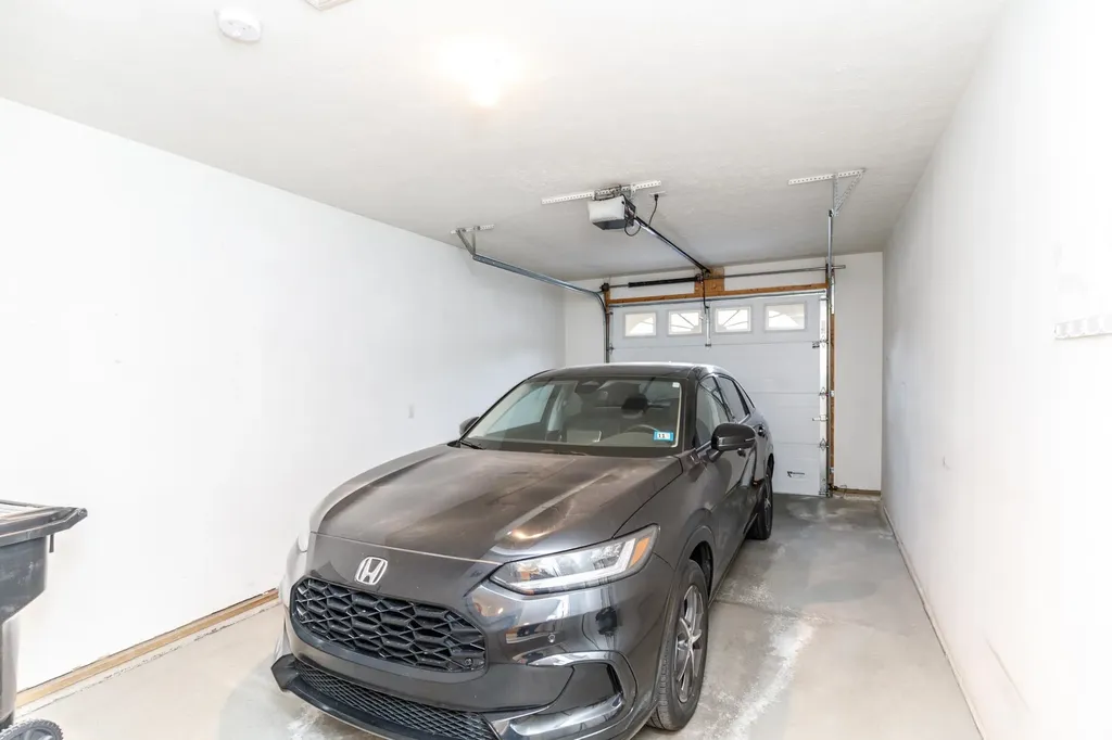 5 Lafond Avenue Hooksett NH 03106