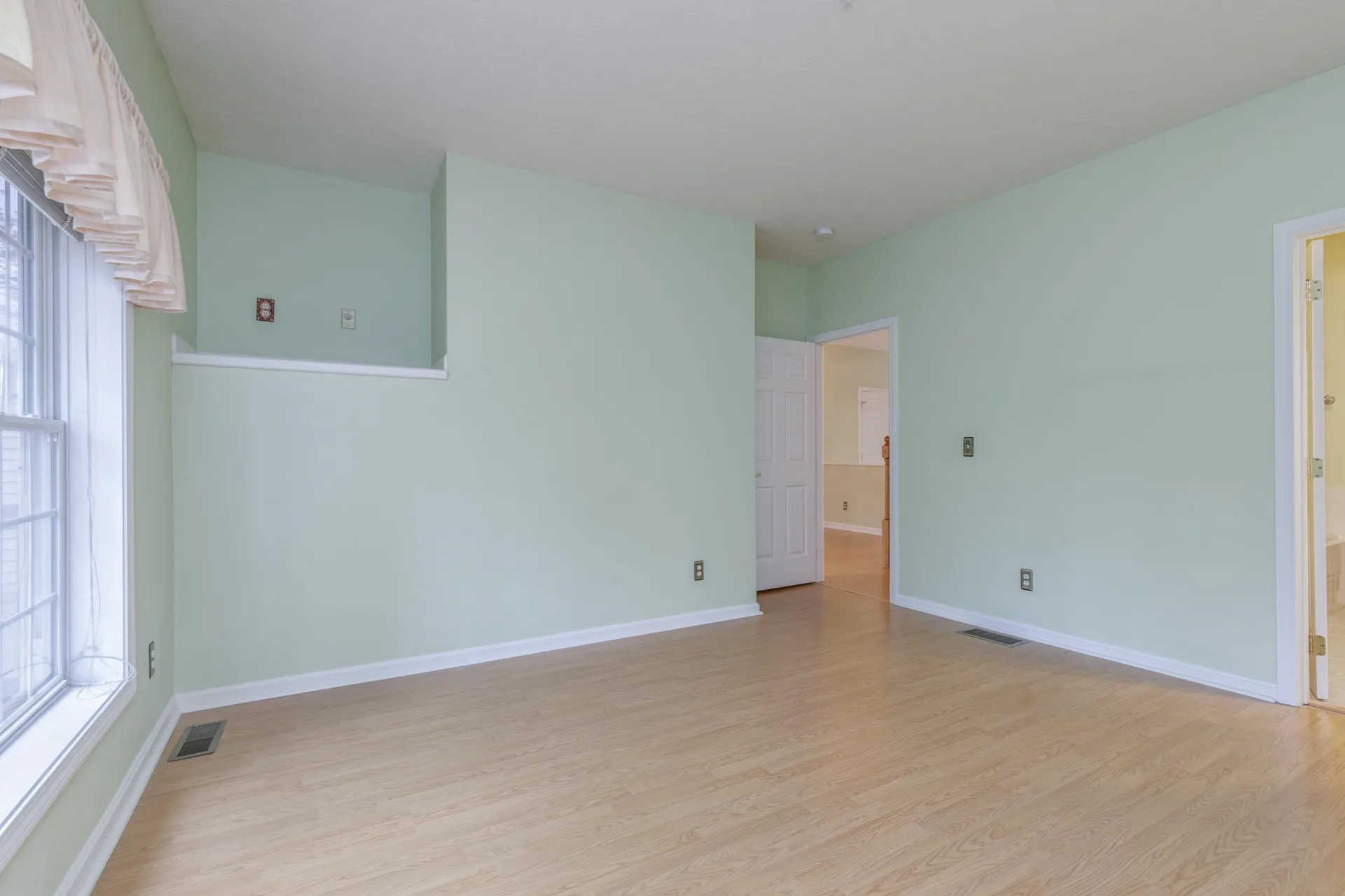 5 Lafond Avenue Hooksett NH 03106