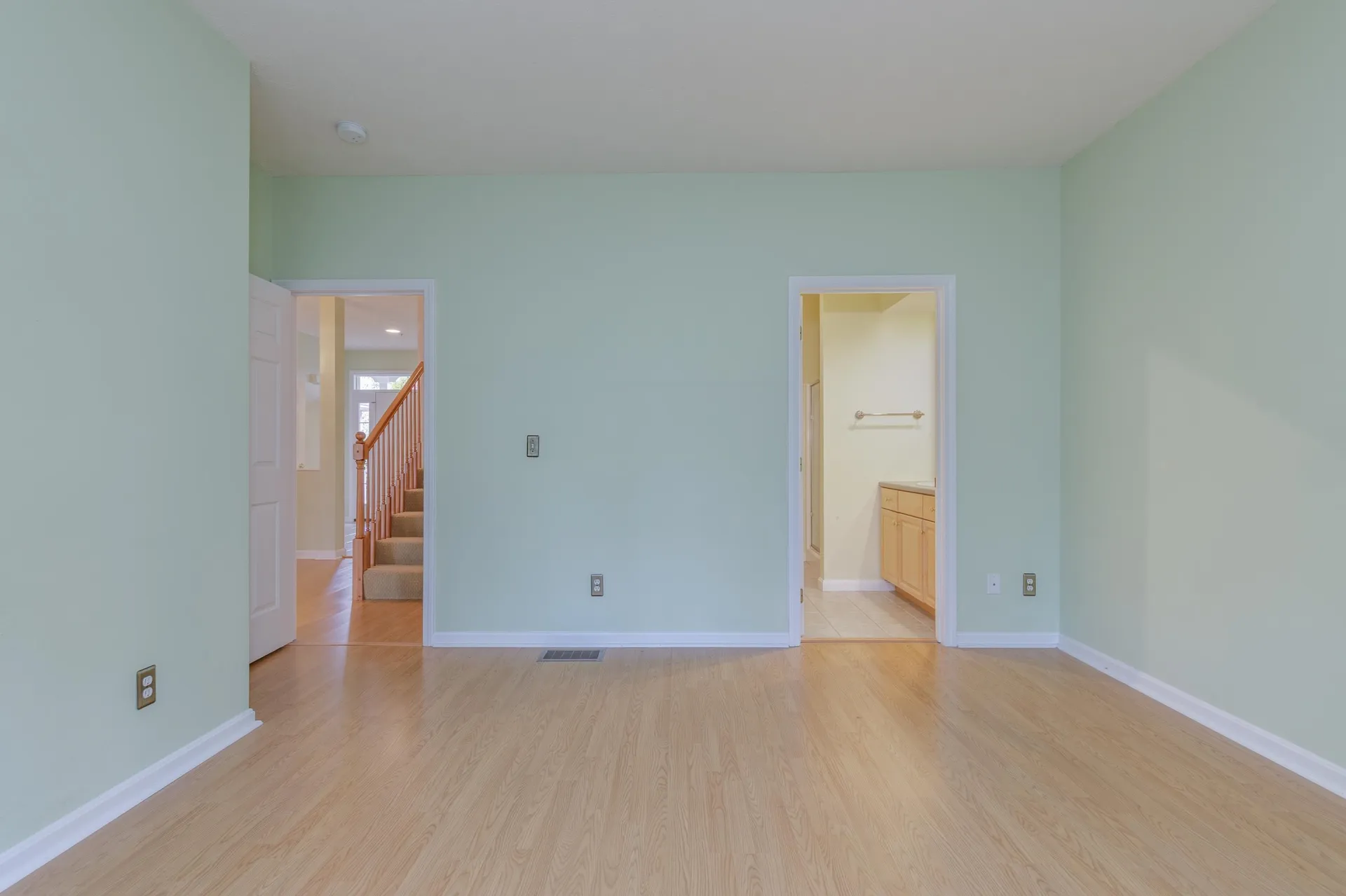 5 Lafond Avenue Hooksett NH 03106