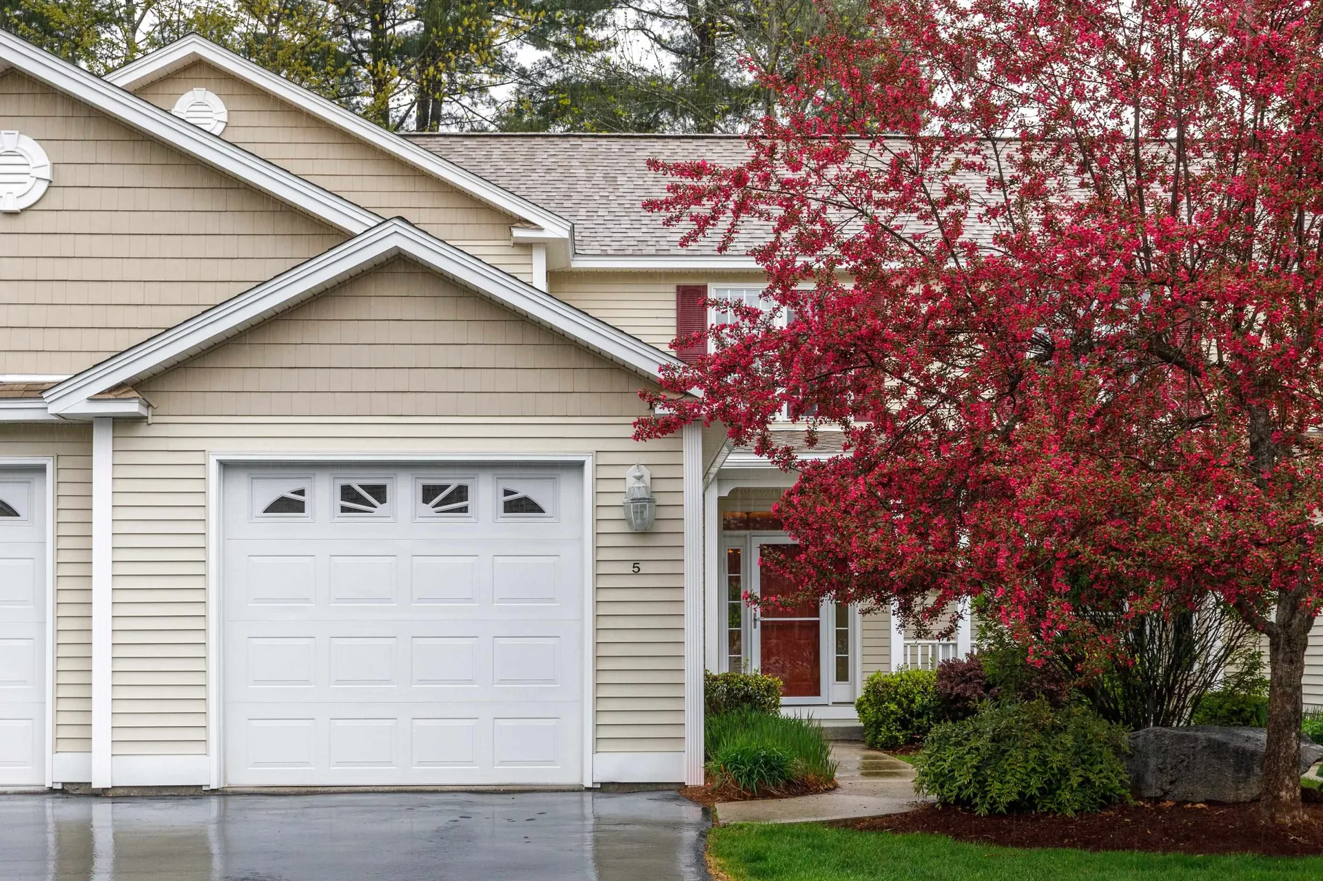 5 Lafond Avenue Hooksett NH 03106