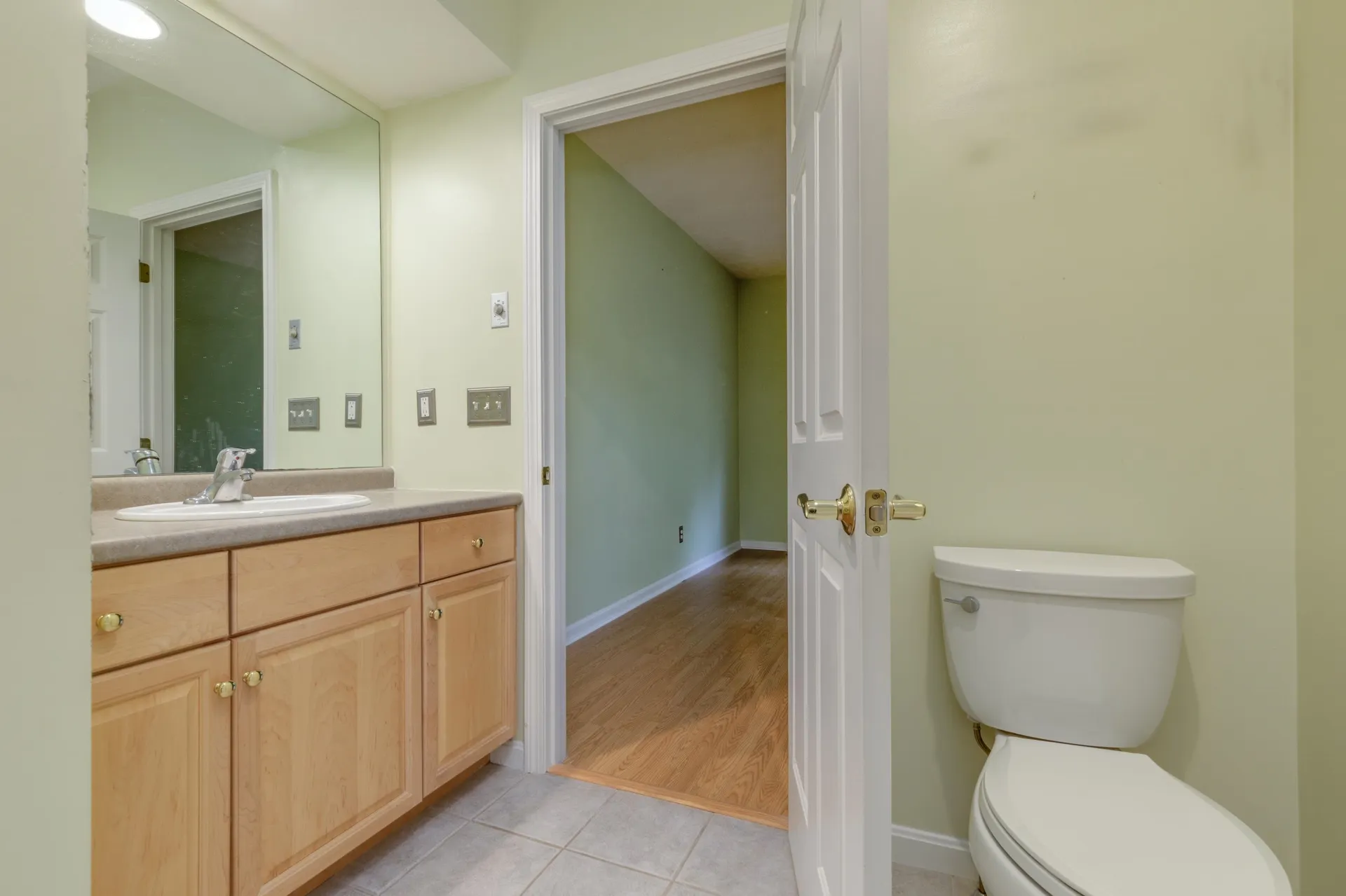 5 Lafond Avenue Hooksett NH 03106