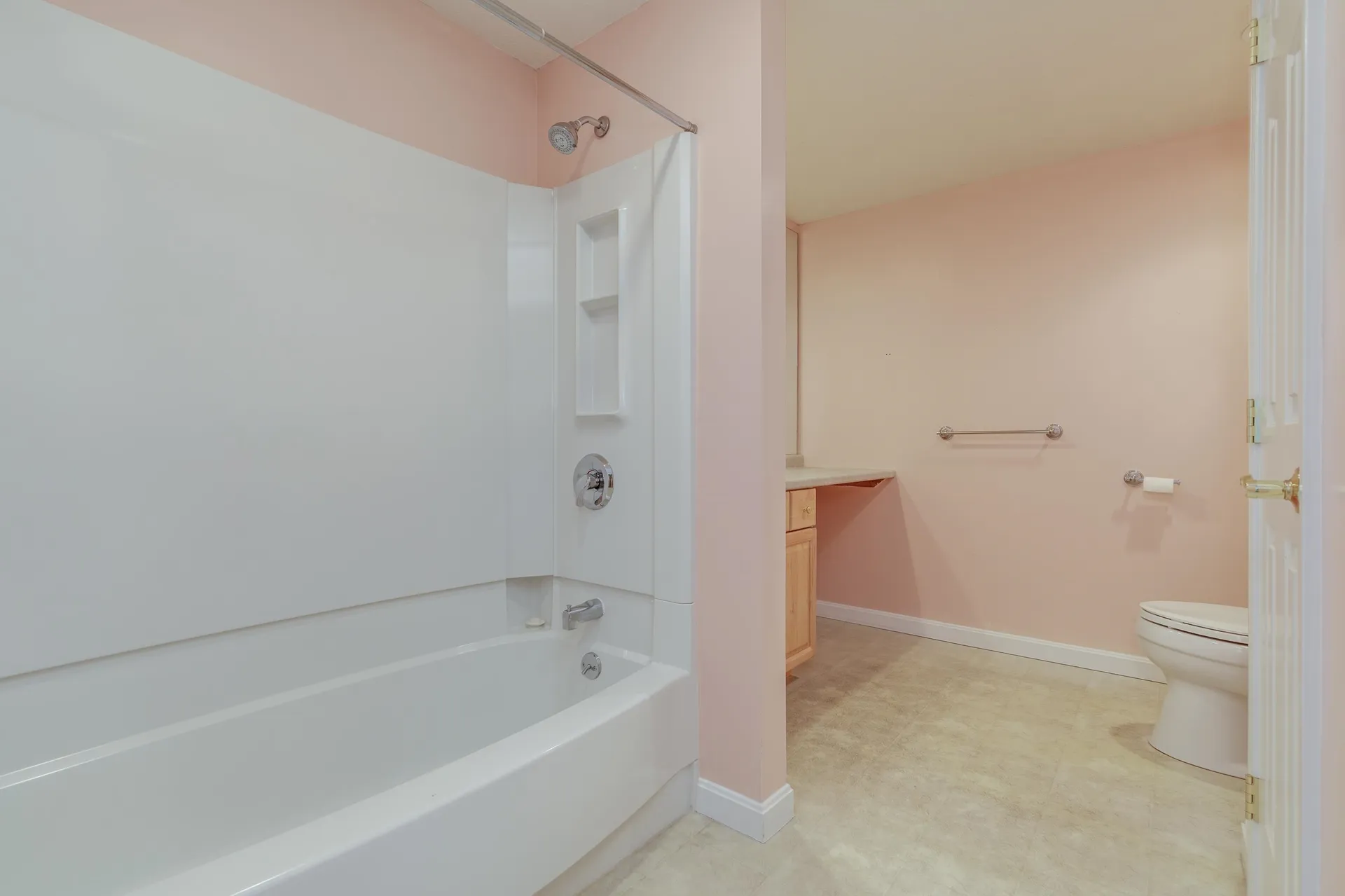5 Lafond Avenue Hooksett NH 03106