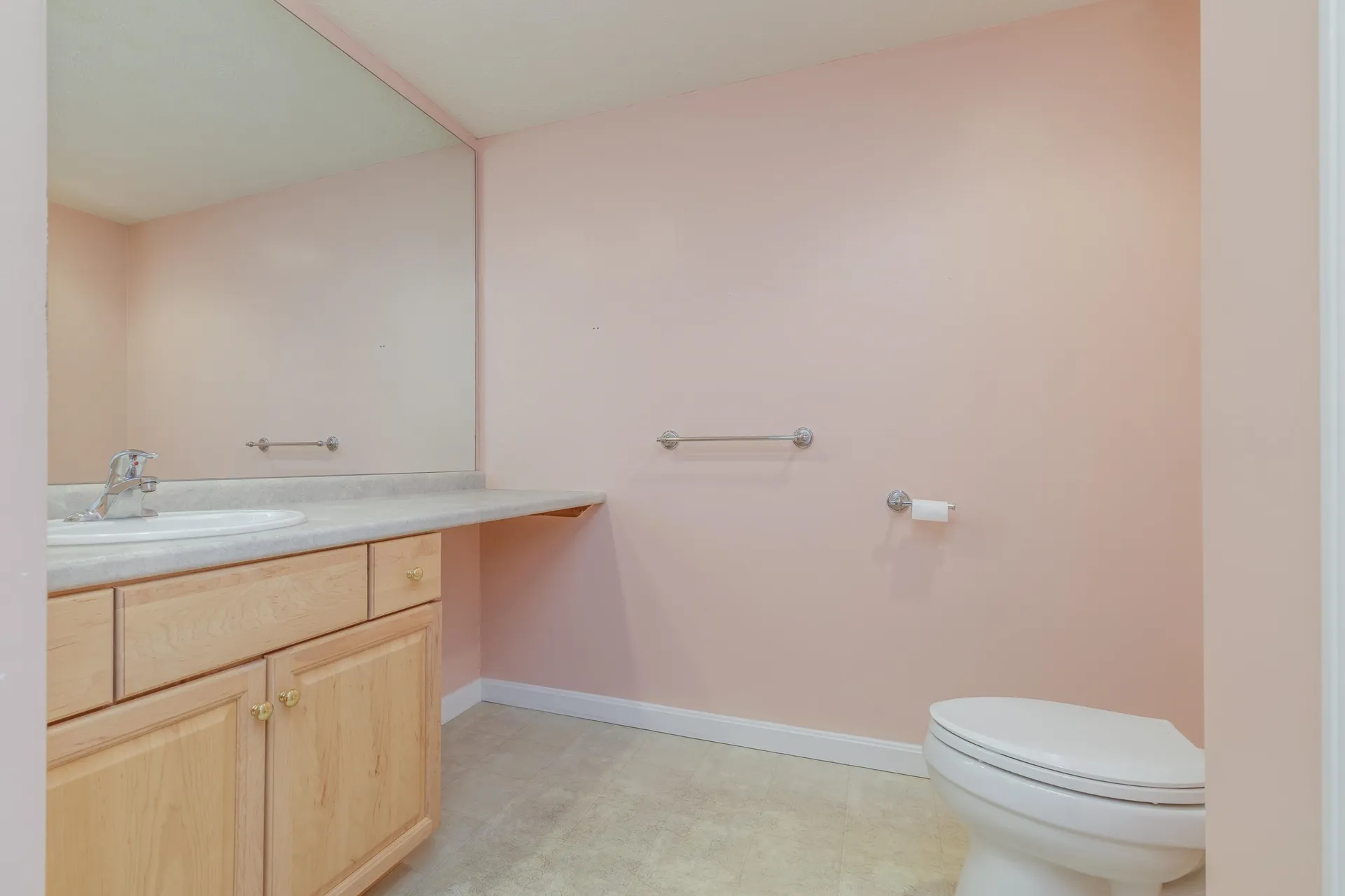 5 Lafond Avenue Hooksett NH 03106