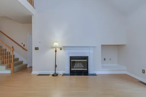 5 Lafond Avenue Hooksett NH 03106