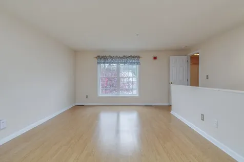 5 Lafond Avenue Hooksett NH 03106