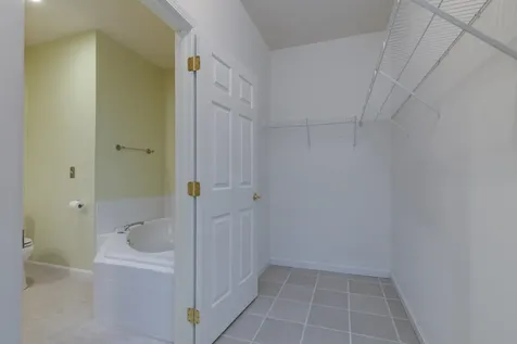 5 Lafond Avenue Hooksett NH 03106