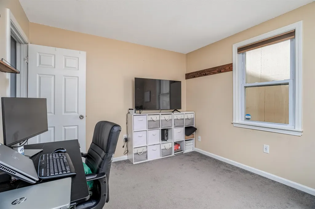 86 Manor Road Concord NH 03303