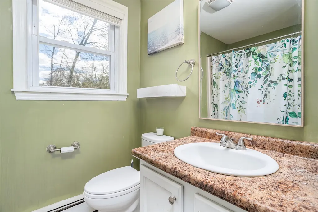 86 Manor Road Concord NH 03303
