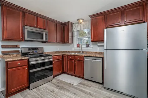 86 Manor Road Concord NH 03303