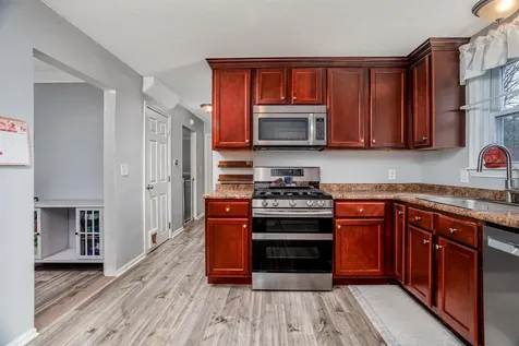 86 Manor Road Concord NH 03303