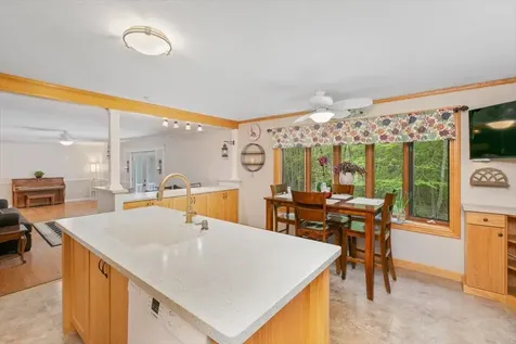 10 Balsam Way Plaistow NH 03865