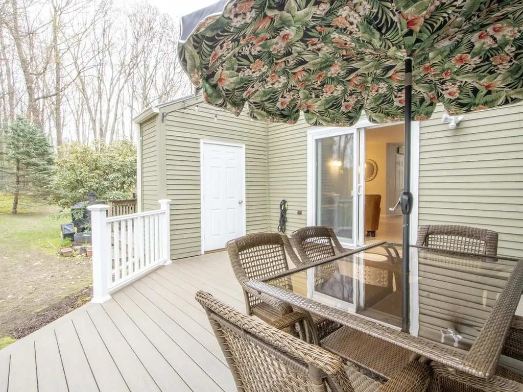 438 Oak Circle Colchester VT 05446
