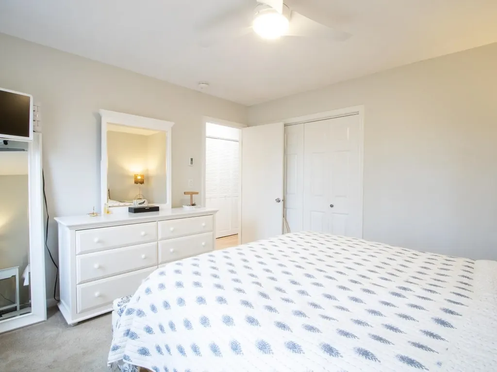 438 Oak Circle Colchester VT 05446