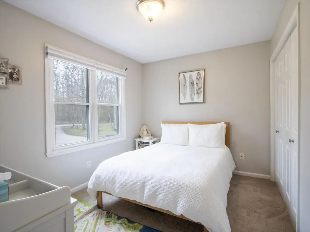 438 Oak Circle Colchester VT 05446