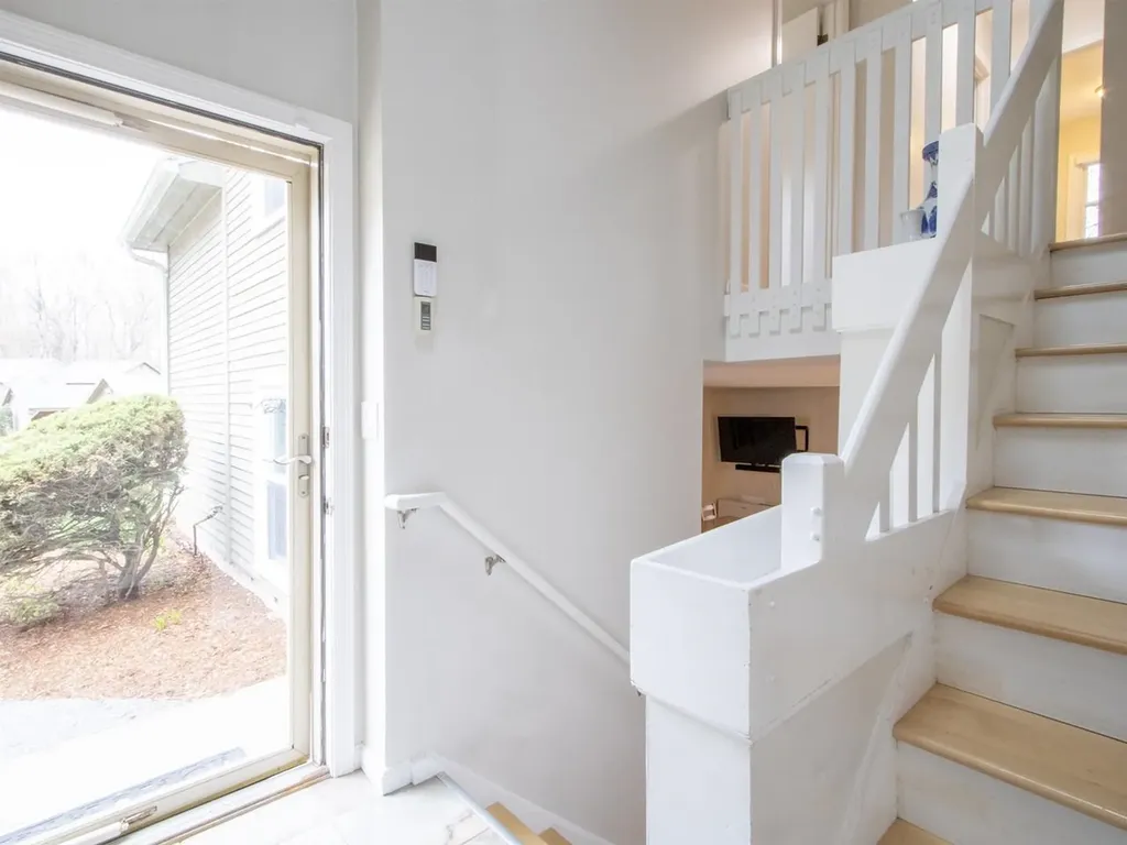 438 Oak Circle Colchester VT 05446