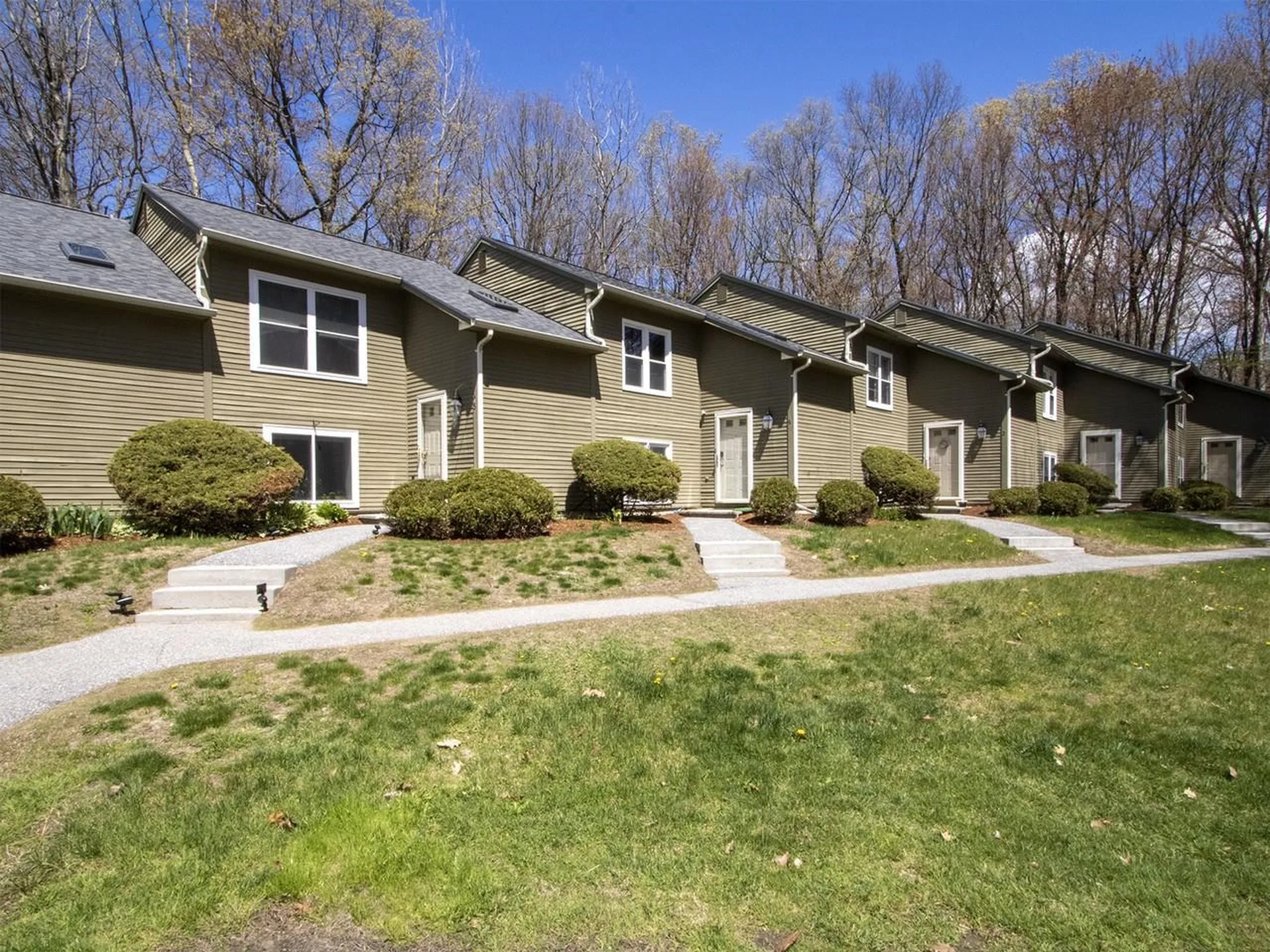 438 Oak Circle Colchester VT 05446