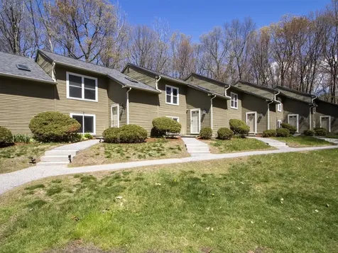 438 Oak Circle Colchester VT 05446