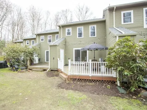 438 Oak Circle Colchester VT 05446