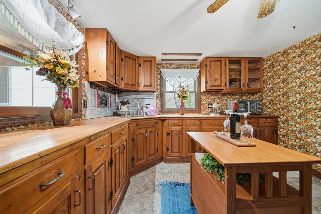 9 Lamb Road Nashua NH 03062