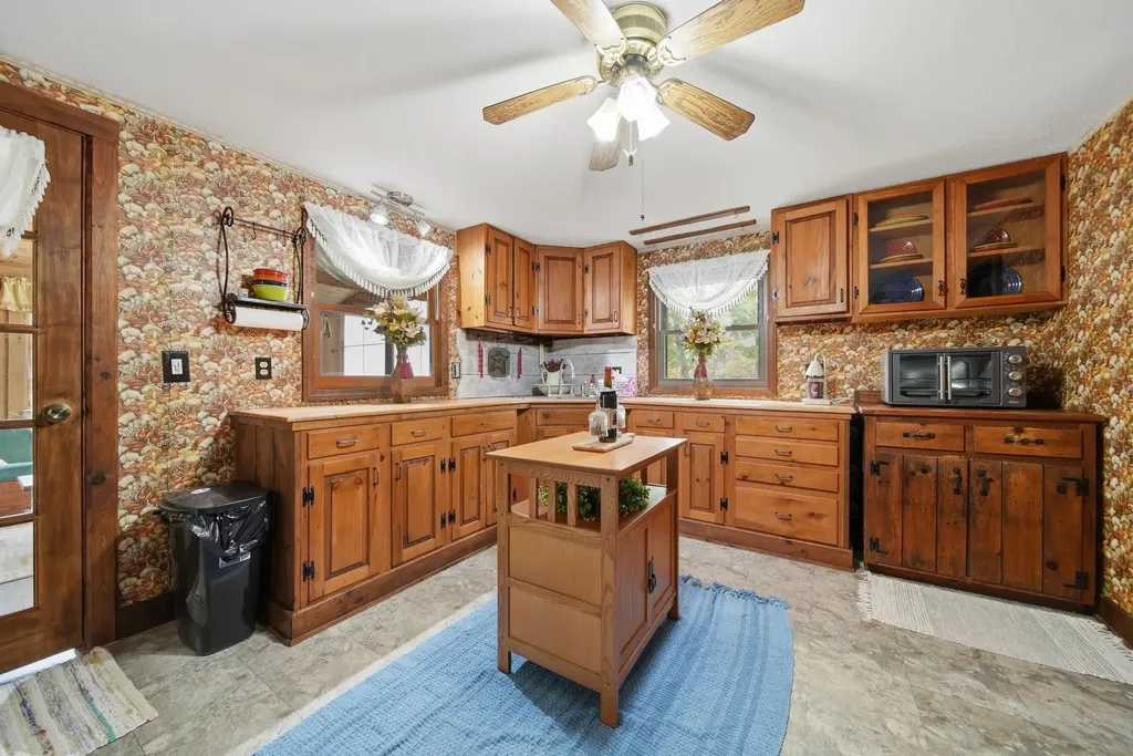 9 Lamb Road Nashua NH 03062