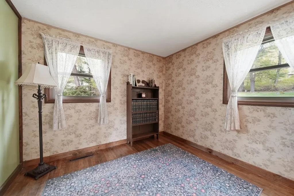 9 Lamb Road Nashua NH 03062