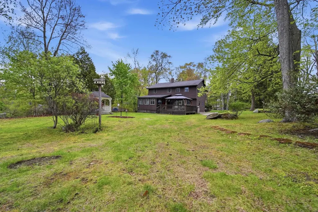 9 Lamb Road Nashua NH 03062