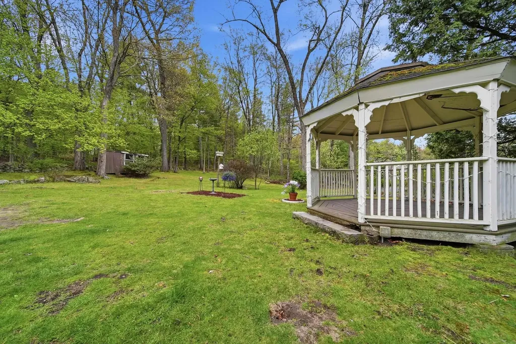 9 Lamb Road Nashua NH 03062