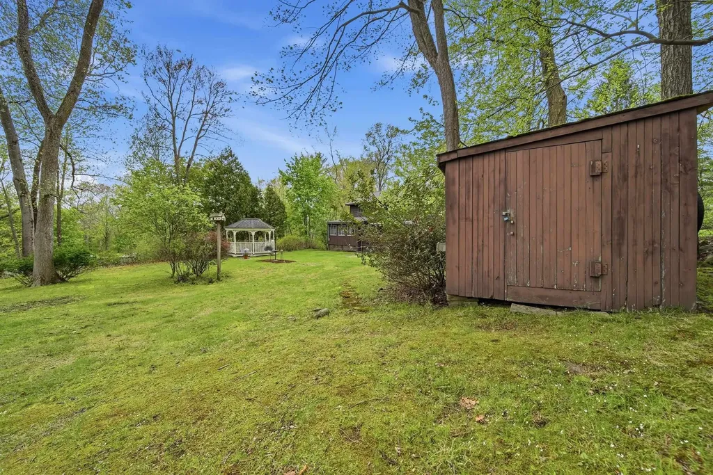 9 Lamb Road Nashua NH 03062
