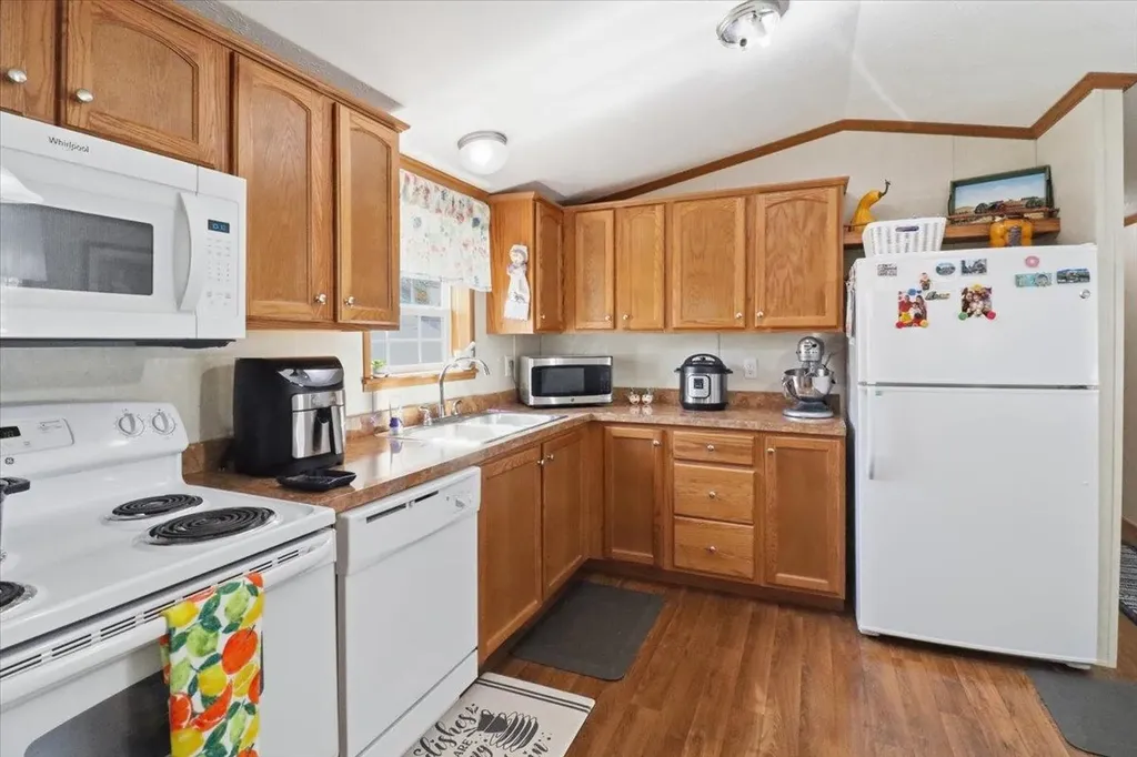 37 Penny Lane Shelburne VT 05482
