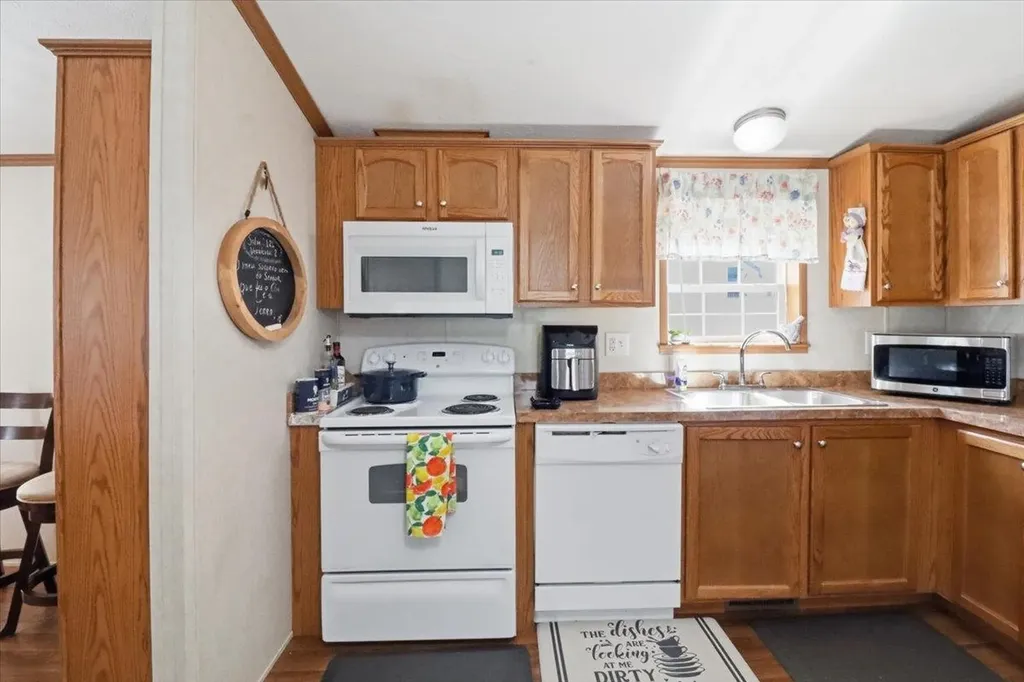 37 Penny Lane Shelburne VT 05482