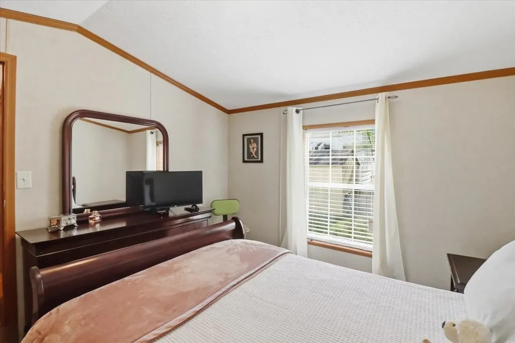 37 Penny Lane Shelburne VT 05482