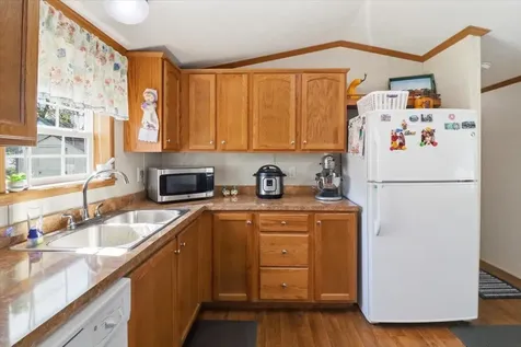 37 Penny Lane Shelburne VT 05482