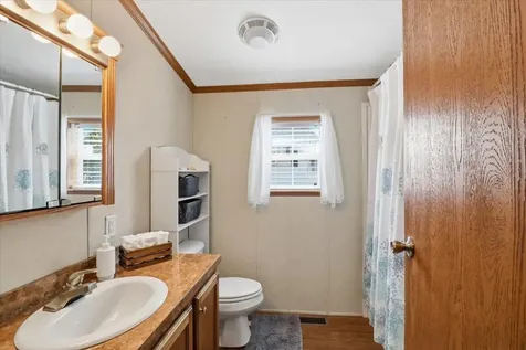 37 Penny Lane Shelburne VT 05482