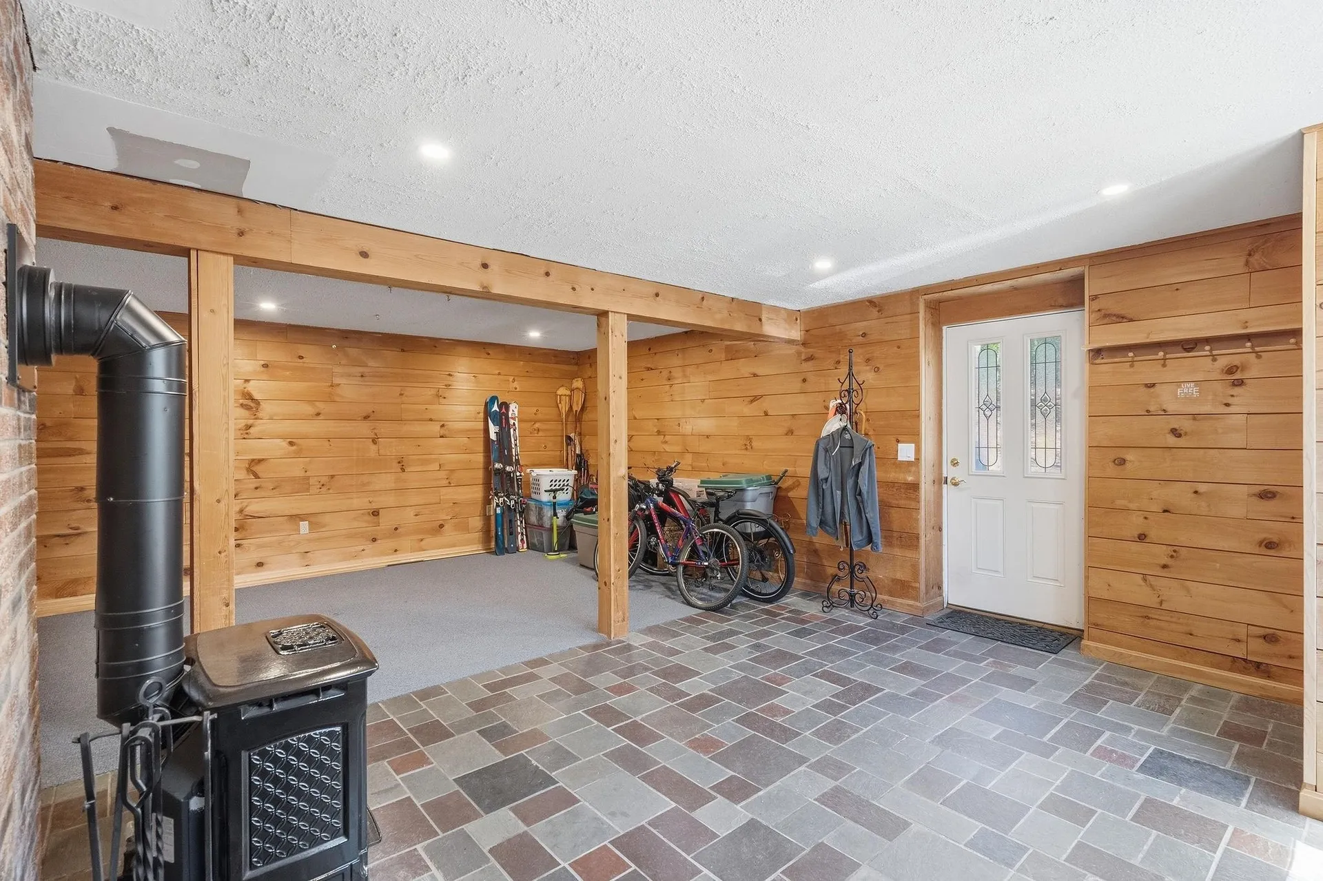 8 Rosewood Drive Bow NH 03304