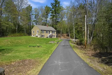 8 Rosewood Drive Bow NH 03304