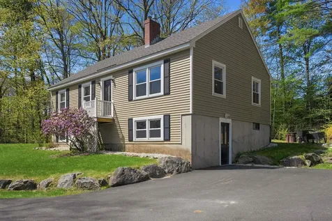8 Rosewood Drive Bow NH 03304
