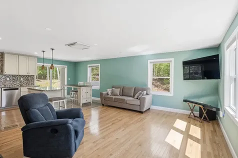 8 Rosewood Drive Bow NH 03304