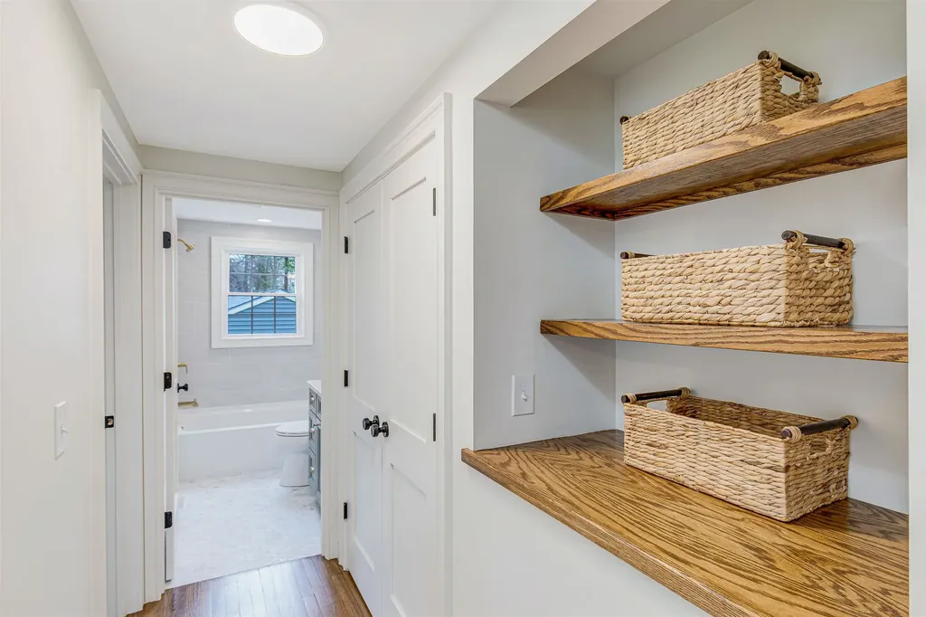 11 Merrimac Road Newton NH 03858