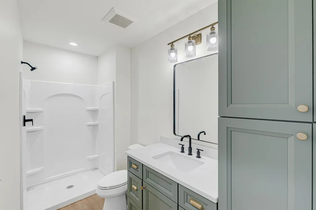 11 Merrimac Road Newton NH 03858