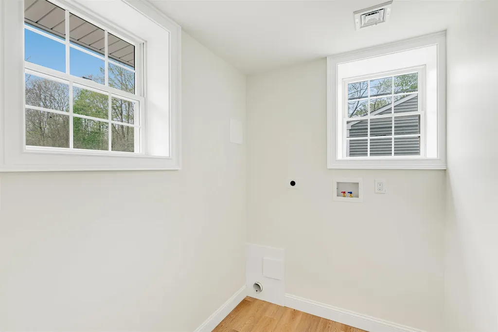 11 Merrimac Road Newton NH 03858