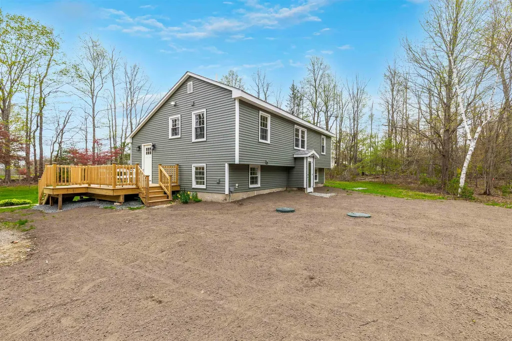 11 Merrimac Road Newton NH 03858